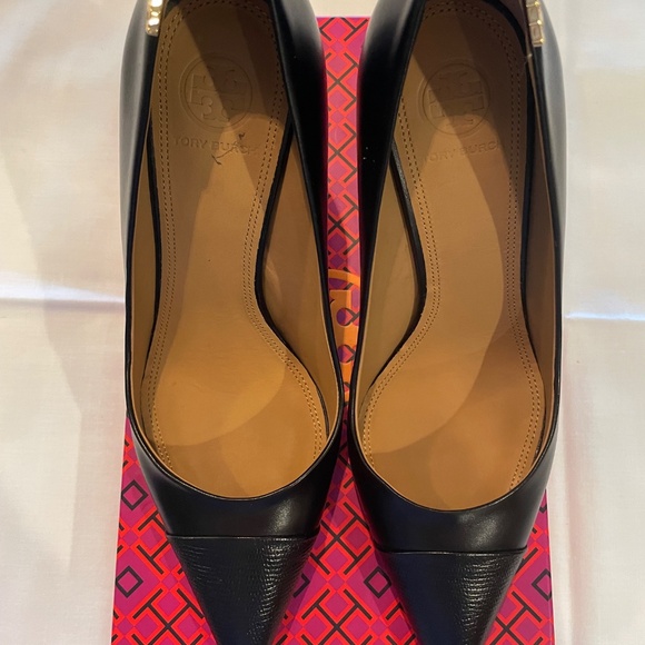 Tory Burch 3 1/2 inch high heel - Picture 3 of 8